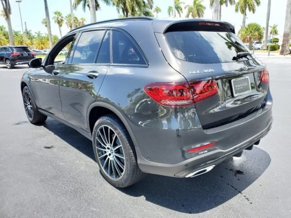 Mercedes-Benz GLC 300 4MATIC SUVGraphite Grey metallic - Image 5
