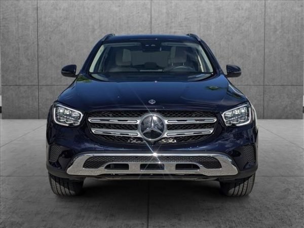 Mercedes-Benz GLC 300 SUVLunar Blue metallic