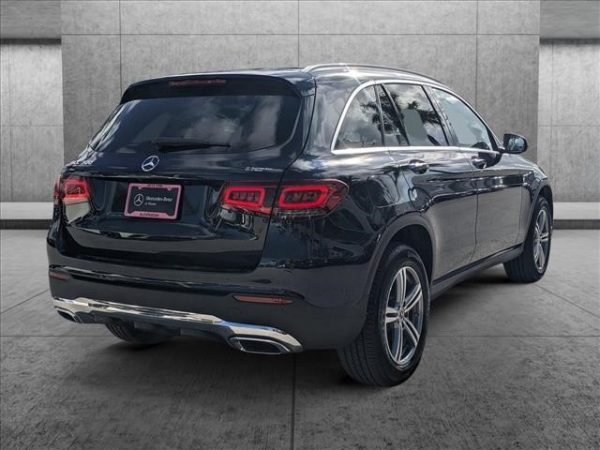 Mercedes-Benz GLC 300 SUVLunar Blue metallic - Image 4