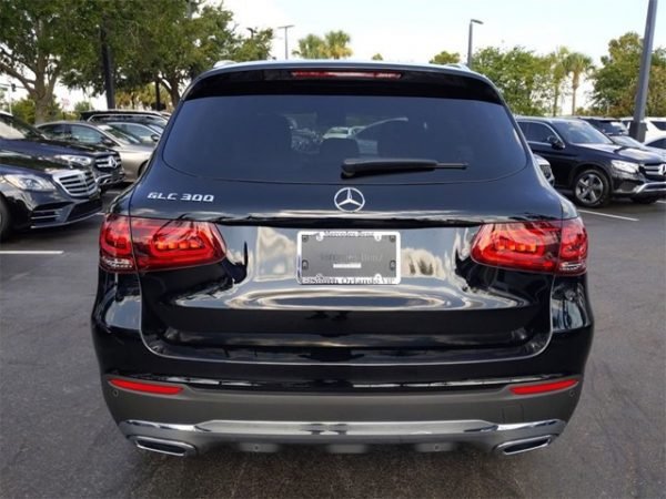 Mercedes-Benz GLC 300 SUV Black - Image 5
