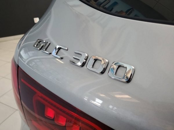 Buy Mercedes-Benz GLC 300 SUV Silver metallic - Image 5