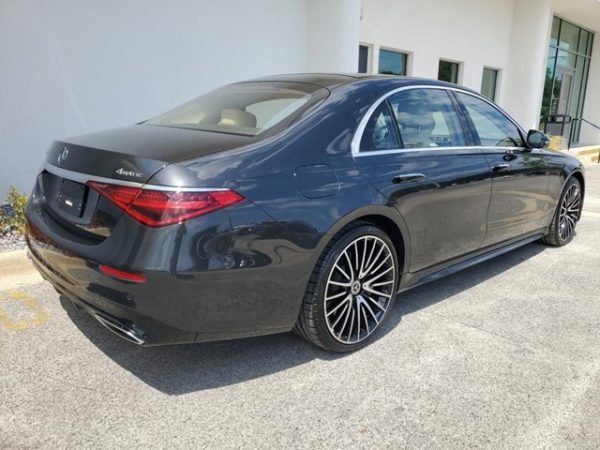 Mercedes-Benz S 500 4MATIC Sedan For Sale - Image 7