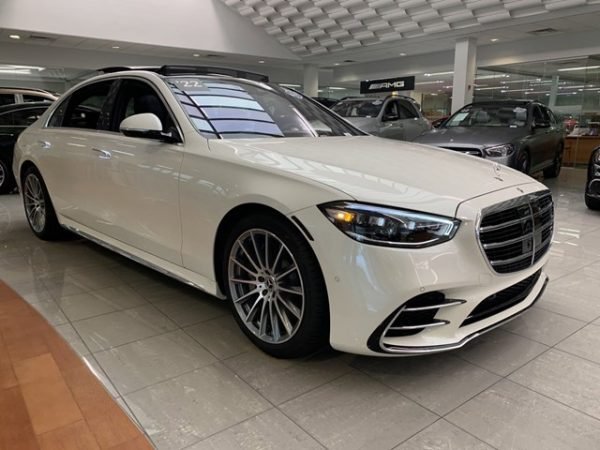 Buy Mercedes-Benz S 500 4MATIC Sedan - Image 2