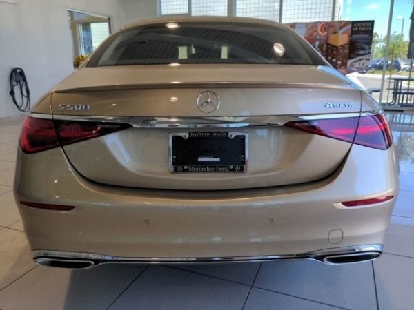 Mercedes-Benz S 500 4MATIC Sedan For Sale - Image 5
