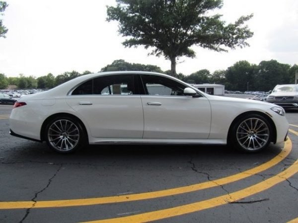 Mercedes-Benz S 500 4MATIC For Sale - Image 2