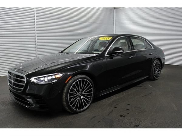Mercedes-Benz S 500 4MATIC Sedan For Sale - Image 3