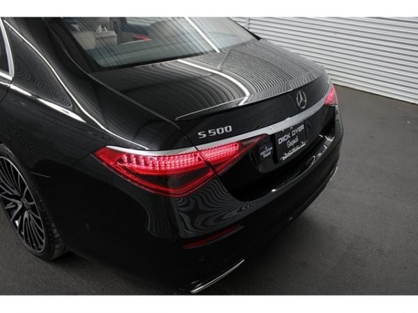 Mercedes-Benz S 500 4MATIC Sedan For Sale - Image 5
