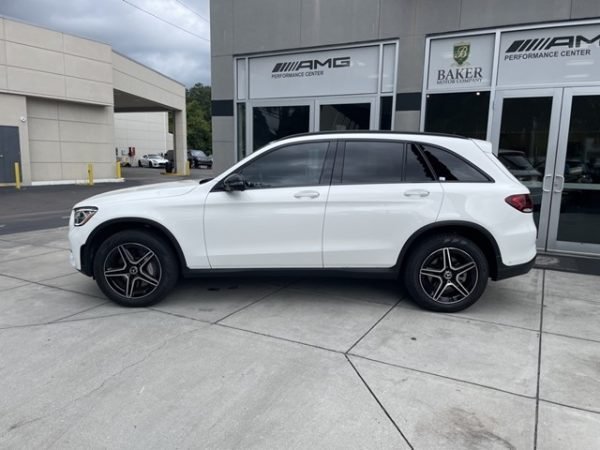 Mercedes-Benz GLC 300 4MATIC SUV Polar White - Image 3