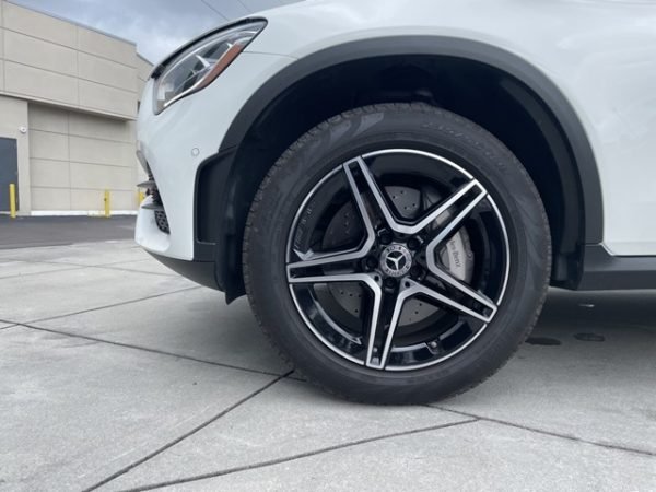 Mercedes-Benz GLC 300 4MATIC SUV Polar White - Image 7