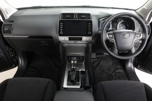 2022 Toyota Landcruiser Prado GXL - Image 6