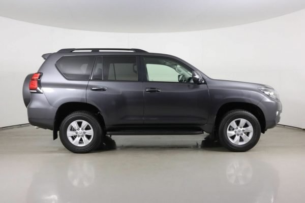 2022 Toyota Landcruiser Prado GXL - Image 5