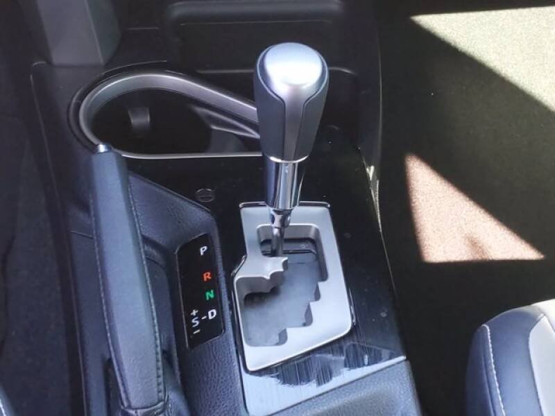 2018 TOYOTA RAV4 Navy Blue - Image 3