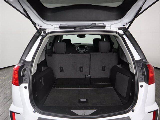 2017 GMC Terrain Summit White - Image 4