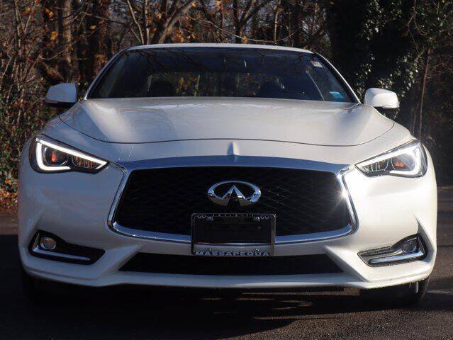 2017 Infiniti Q60 Majestic White