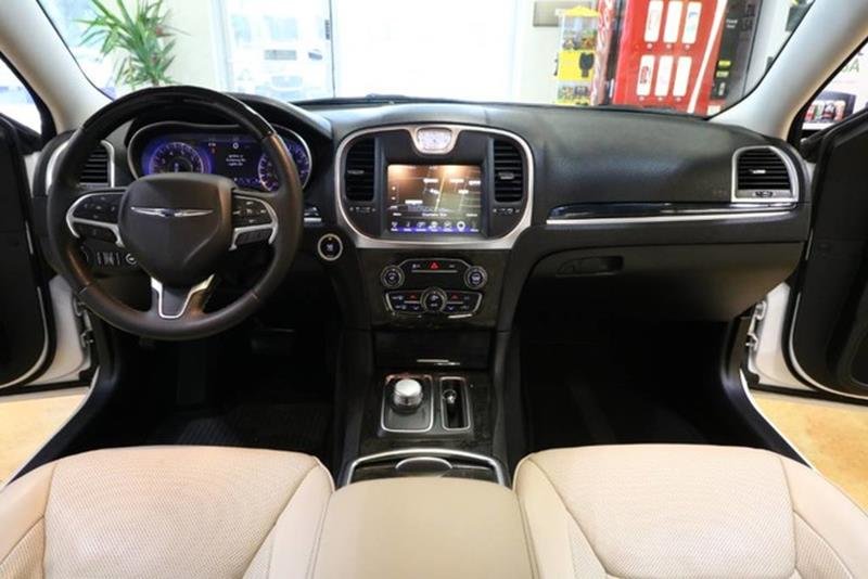 2015 Chrysler 300 – C 4dr Sedan - Image 4