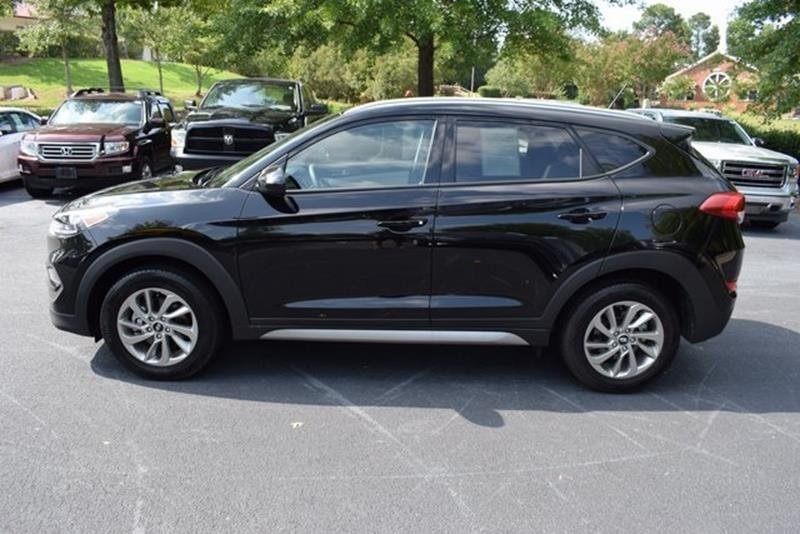 2017 Hyundai Tucson – SE 4dr SUV - Image 2