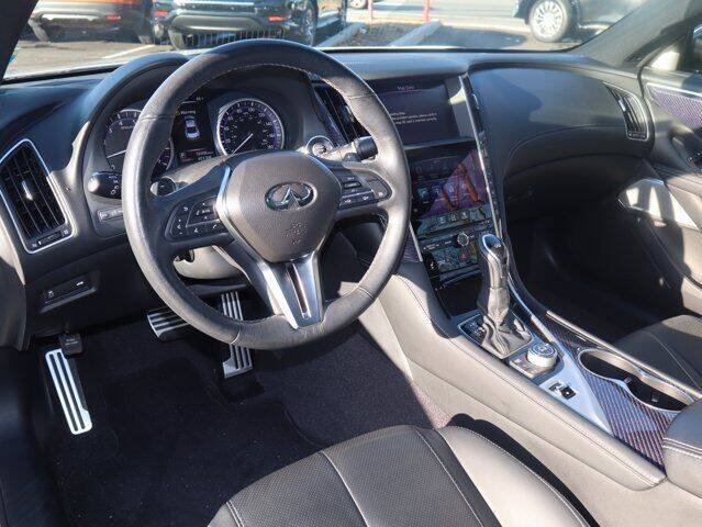 2017 Infiniti Q60 Majestic White - Image 6