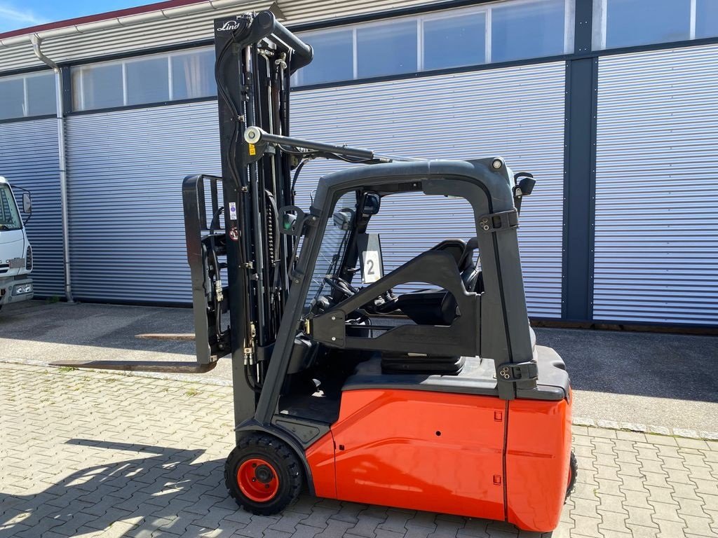 Used Forklift - Linde E20L-386 Triplex 622cm - Image 4