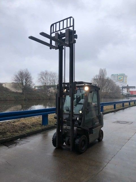 Nissan P1D1A18LQ Vollkabine mit Heizung - Image 10