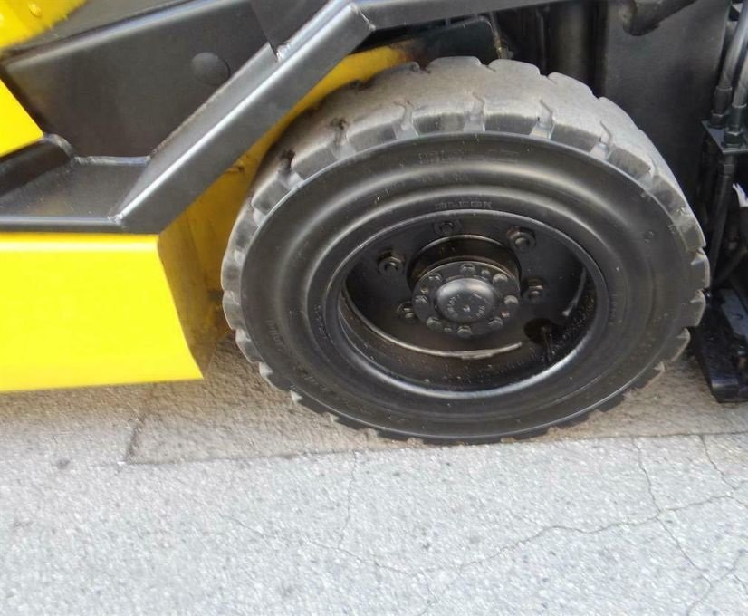 Used Forklift - Yale GDP30TFE2195 - Image 5
